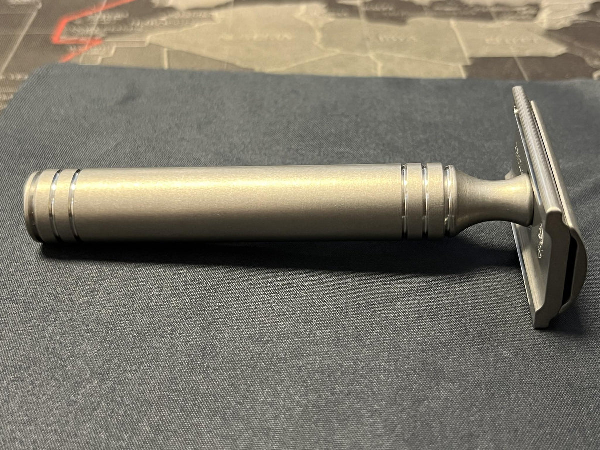 Guerrilla SB Razor - Matte Finish – Wolfman Razors